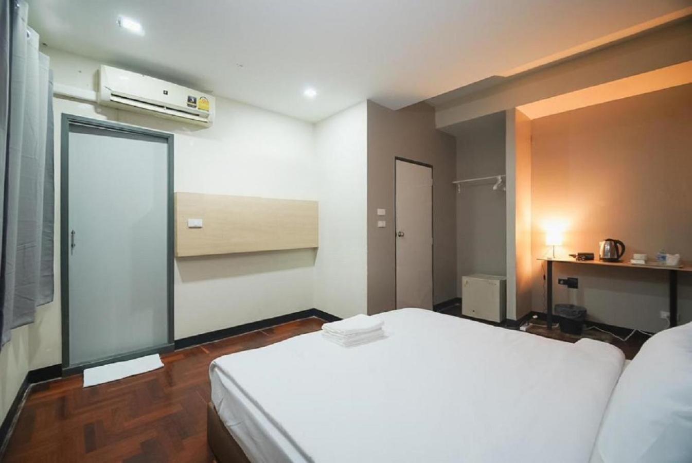 Go Inn Silom - Bts Saint Louis Bangkok Bagian luar foto